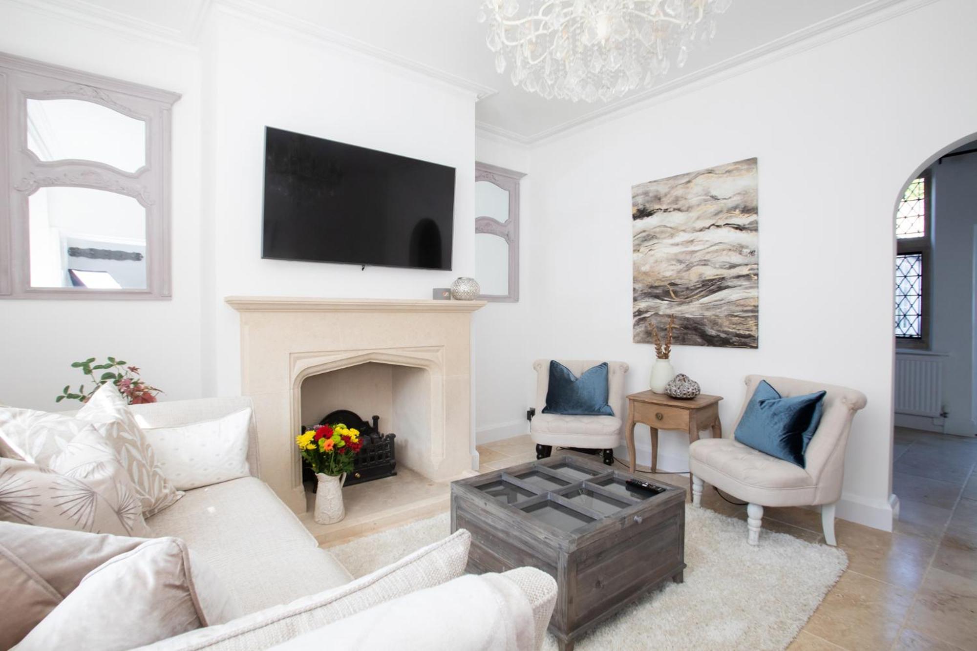 Number 42 By The Butler Collection Holiday home Arundel